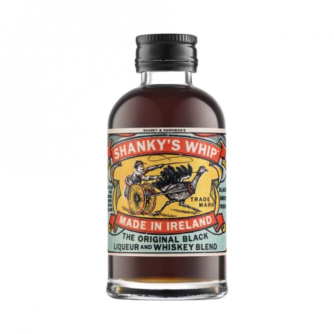 Image of Shanky's Whip 5cl miniature bottle featuring a sleek label and rich amber Irish whiskey liqueur.